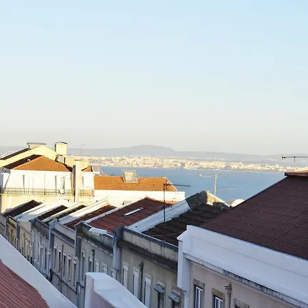 Apartment The Red Jedi Lisbon