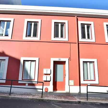 The Red Jedi ליסבון