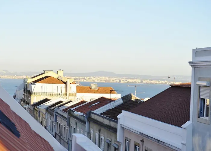 Apartment The Red Jedi Lisbon